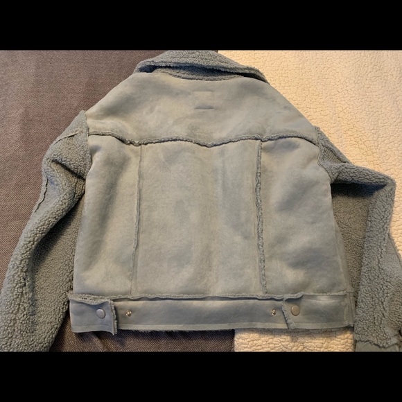 Jacket - Picture 4 of 4